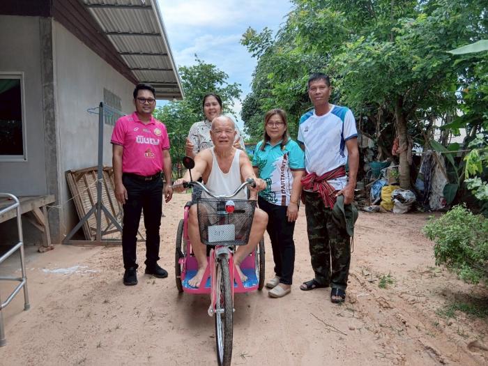 งานพัฒนาชุมชน สำนักปลัด ได้นำรถสามล้อ...